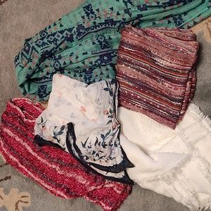 5 scarfs  for 20